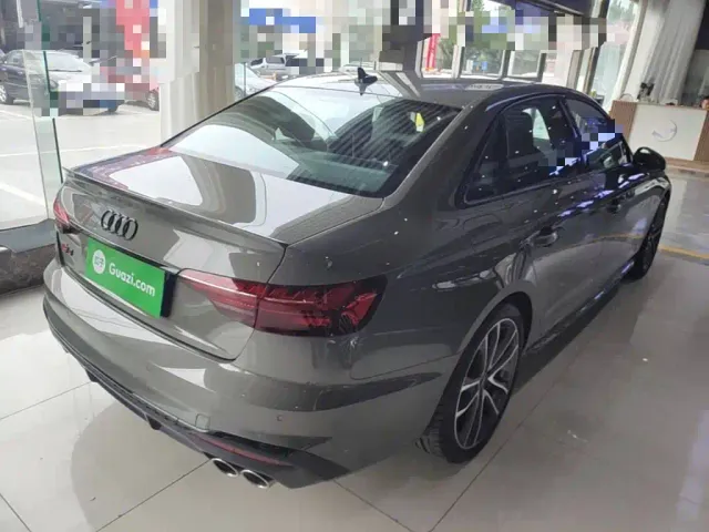 Audi S4 — Фото автомобиля 6