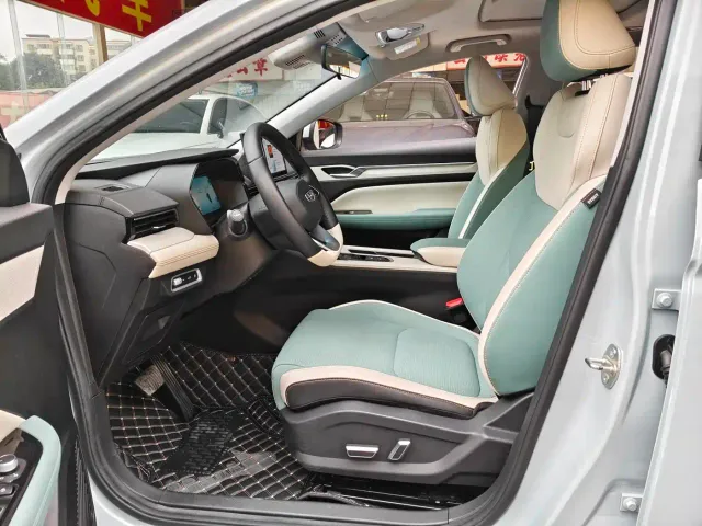 Geely Emgrand L — Фото автомобиля 3
