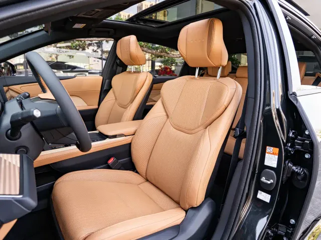 Lexus ES — Фото автомобиля 11