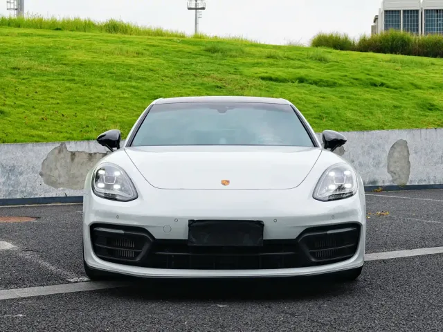 Porsche Panamera — Фото автомобиля 2