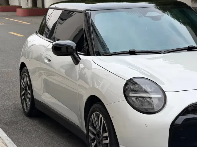 MINI Cooper — Фото автомобиля 4