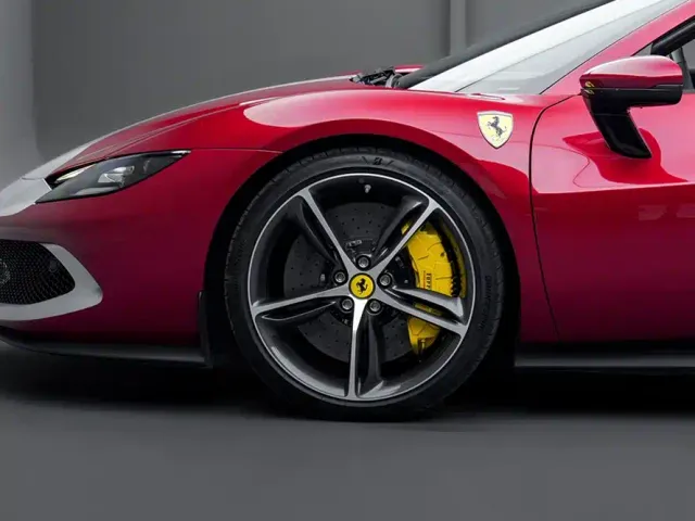 Ferrari 296 — Фото автомобиля 7