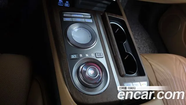Genesis G80 Бензин 2.5 турбо AWD — Фото автомобиля 3