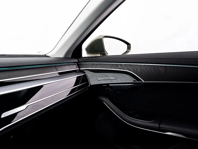 Audi A8 — Фото автомобиля 23