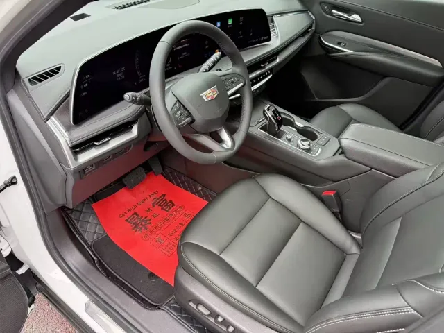 Cadillac XT4 — Фото автомобиля 6
