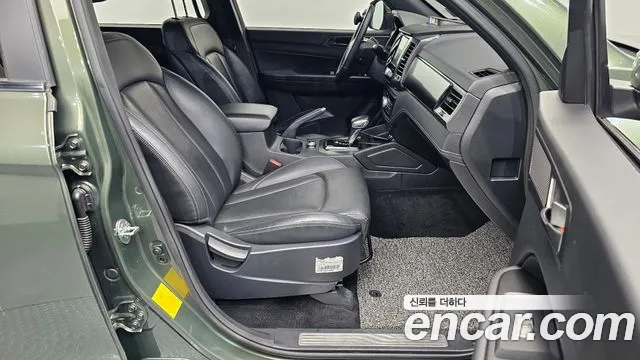 KG_Mobility_Ssangyong Rexton Новый Rexton Sport Khan Дизель 2.2 4WD — Фото автомобиля 21