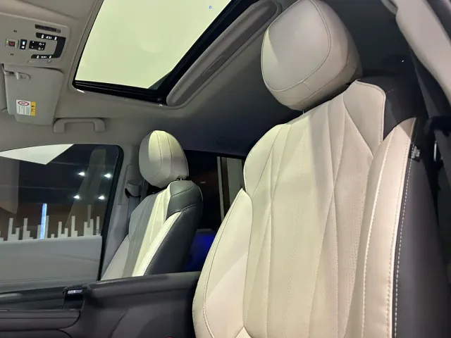 Toyota Granvia — Фото автомобиля 11