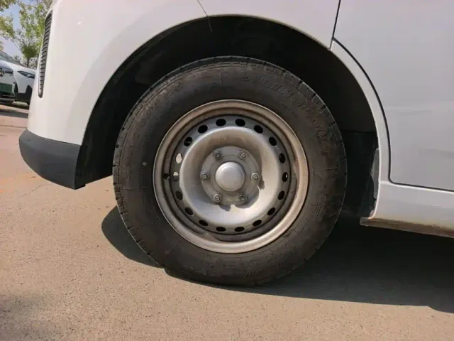Wuling Yangguang — Фото автомобиля 22