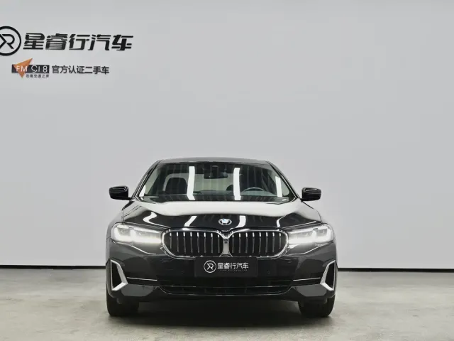 BMW 5 Series — Фото автомобиля 2
