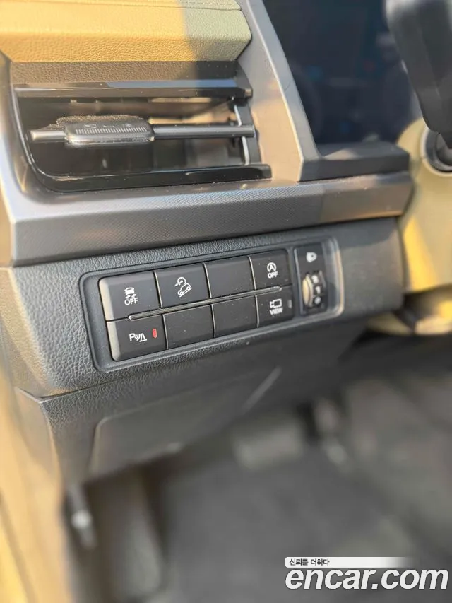KG_Mobility_Ssangyong Rexton — Фото автомобиля 9