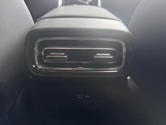 Geely Emgrand — Фото автомобиля 12
