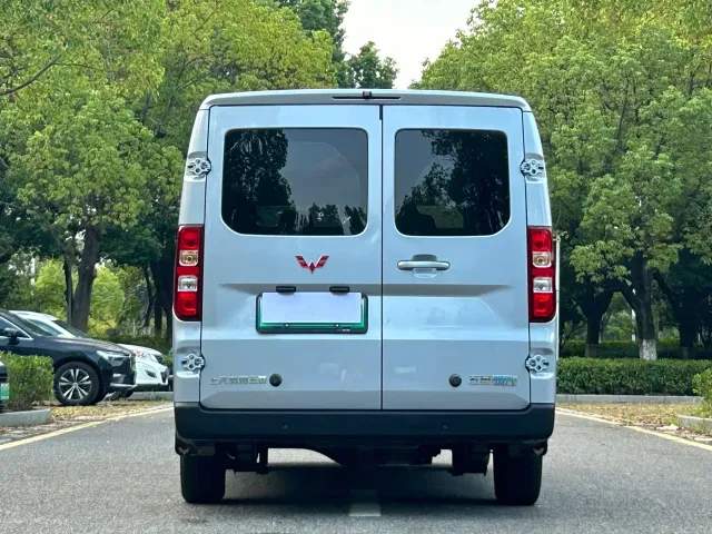 Wuling Yangguang — Фото автомобиля 15