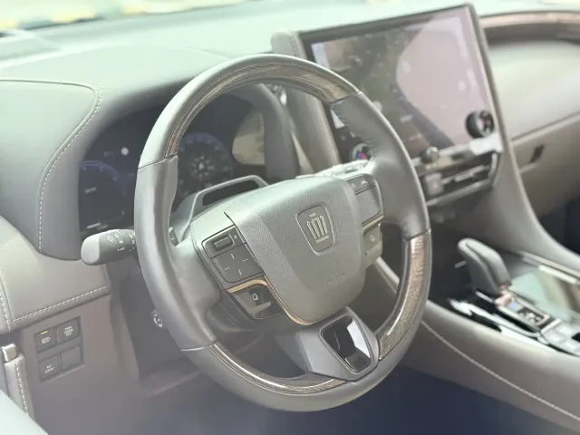 Toyota Vellfire — Фото автомобиля 17