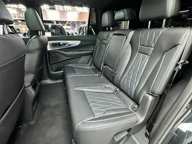 GAC Trumpchi GS8 — Фото автомобиля 27