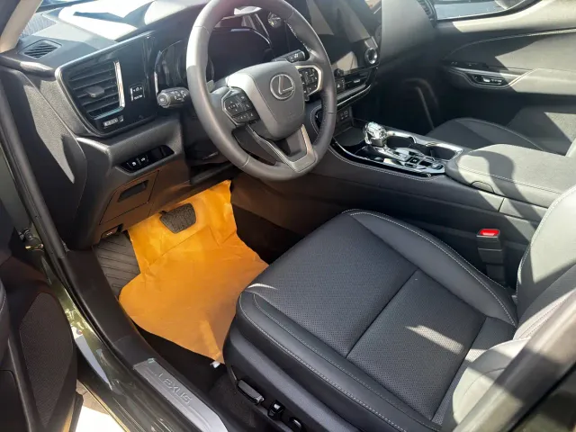 Lexus NX — Фото автомобиля 12