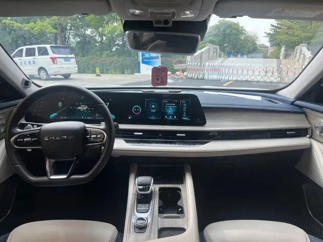 Chery Arrizo 8 — Фото автомобиля 6