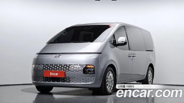 Фотография автомобиля — Hyundai Staria