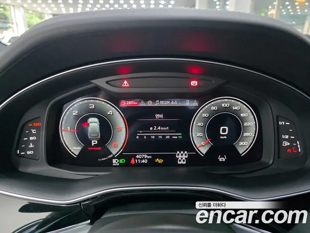 Audi Q7 — Фото автомобиля 8