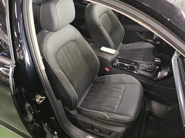 Volkswagen Passat — Фото автомобиля 24