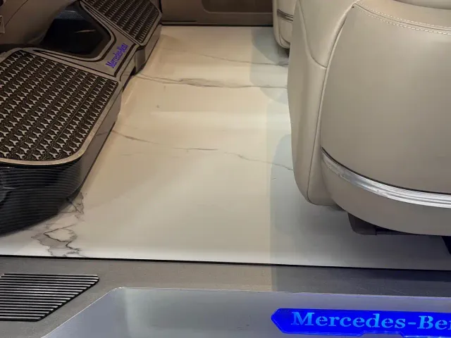 Mercedes-Benz V-Class — Фото автомобиля 8