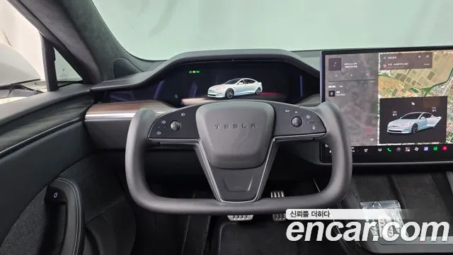 Tesla Model S — Фото автомобиля 18