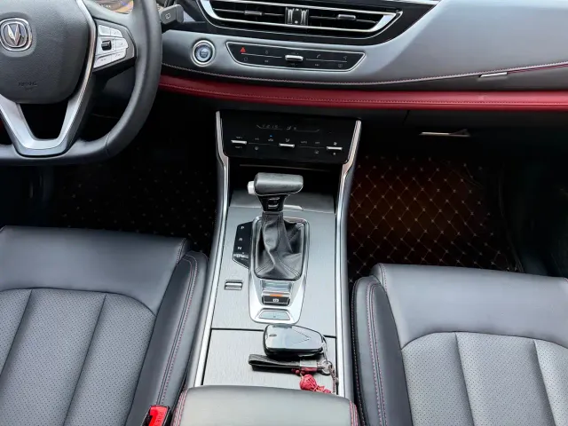Changan CS75 — Фото автомобиля 18