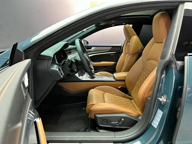 Audi A7L — Фото автомобиля 6