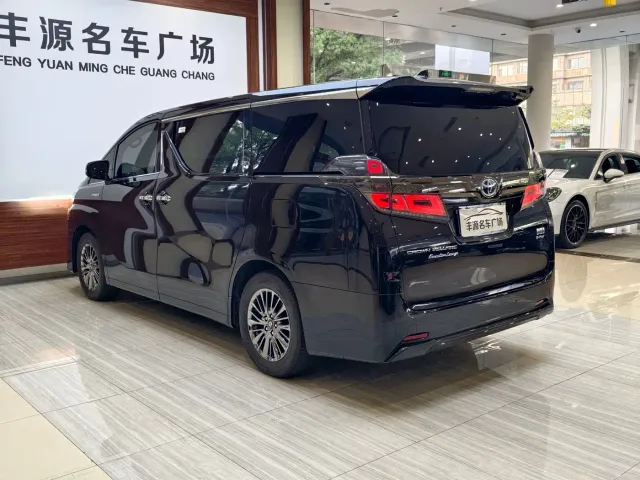 Toyota Vellfire — Фото автомобиля 29