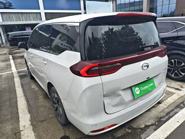 GAC Trumpchi M6 — Фото автомобиля 4