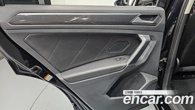 Volkswagen Tiguan — Фото автомобиля 14