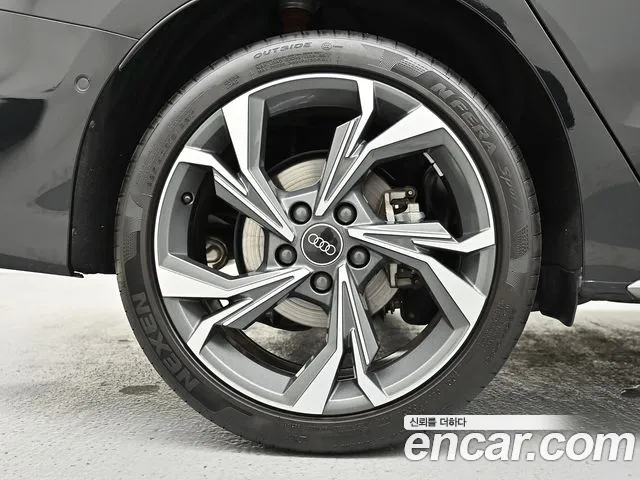 Audi A3 8Y — Фото автомобиля 5