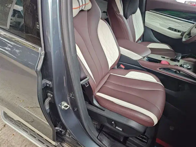 Geely Xingyue L — Фото автомобиля 18