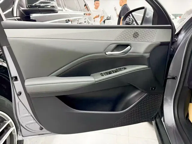 BYD Qin PLUS — Фото автомобиля 12