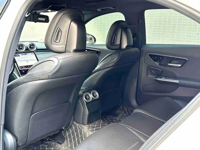 Mercedes-Benz C-Class — Фото автомобиля 6