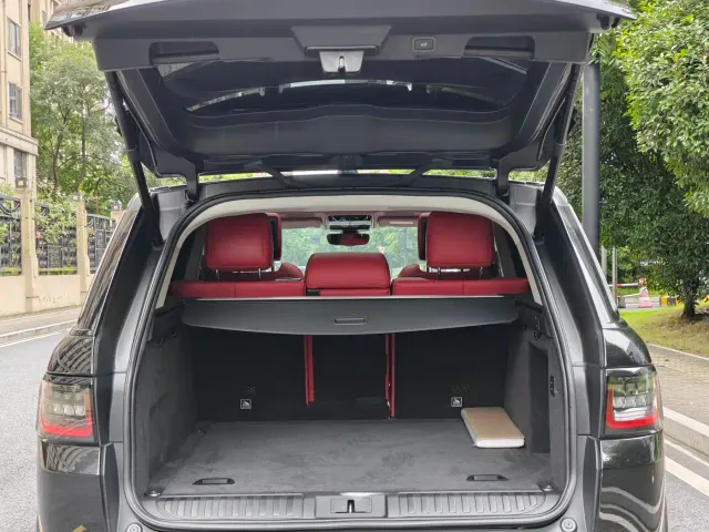 Land Rover Range Rover Sport — Фото автомобиля 18
