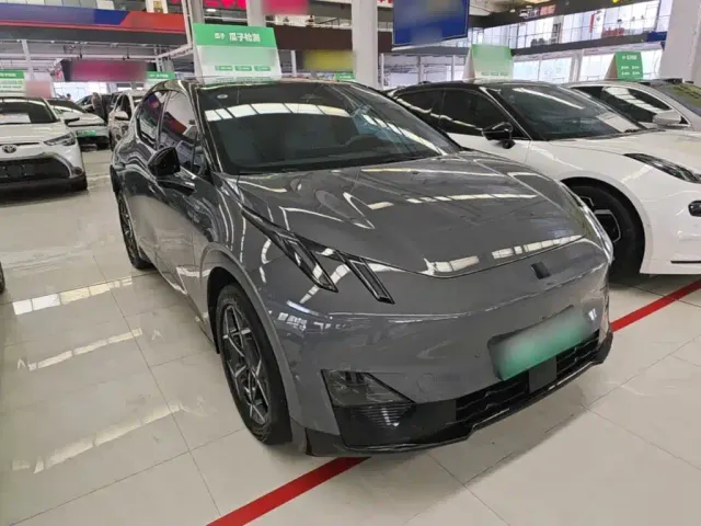 Lynk & Co Z20 — Фото автомобиля 3