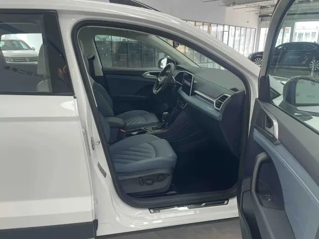 Volkswagen Tharu — Фото автомобиля 16