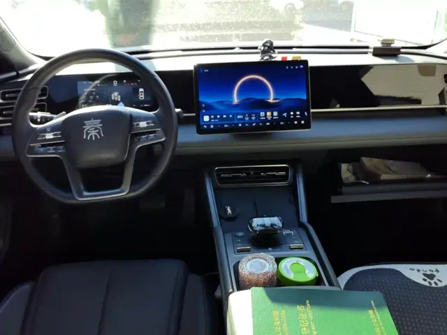 BYD Qin L — Фото автомобиля 12