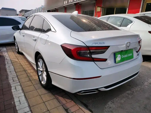 Honda Accord — Фото автомобиля 4