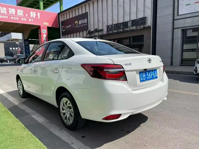 Toyota Vios — Фото автомобиля 7
