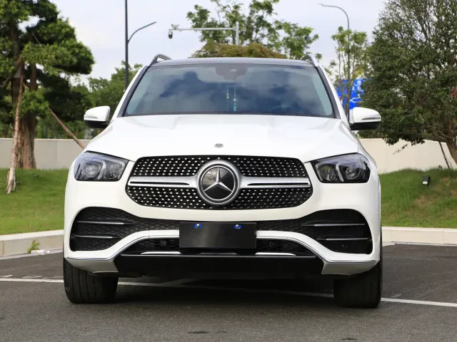 Mercedes-Benz GLE-Class — Фото автомобиля 2