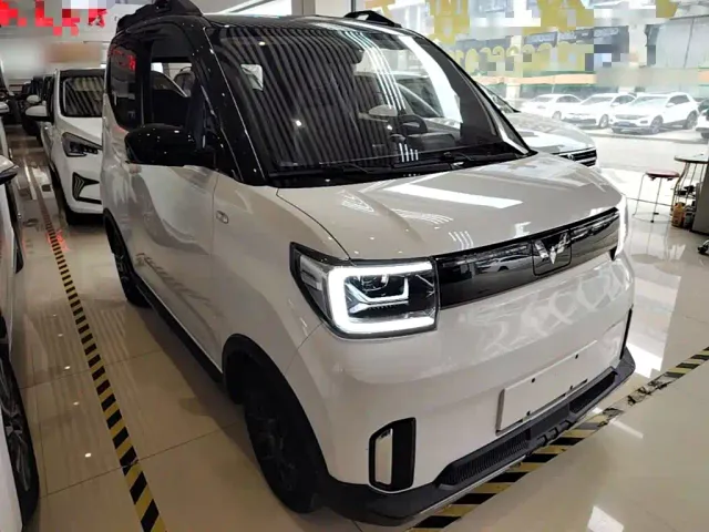 Wuling Hongguang Mini EV — Фото автомобиля 3