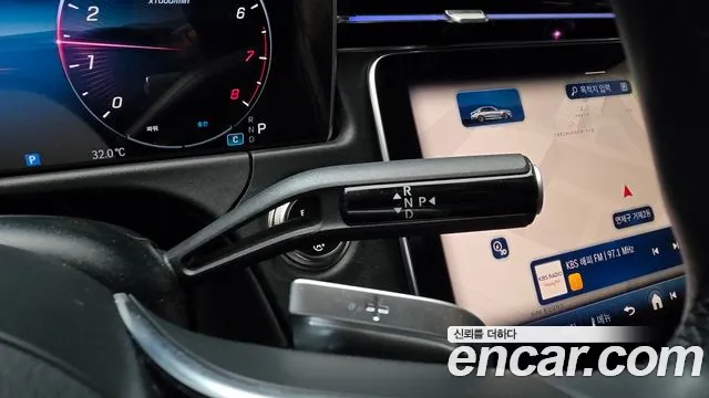 Mercedes-Benz E-Class — Фото автомобиля 9
