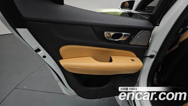 Вольво S60 S60 третьего поколения B5 Ultimate Bright — Фото автомобиля 19