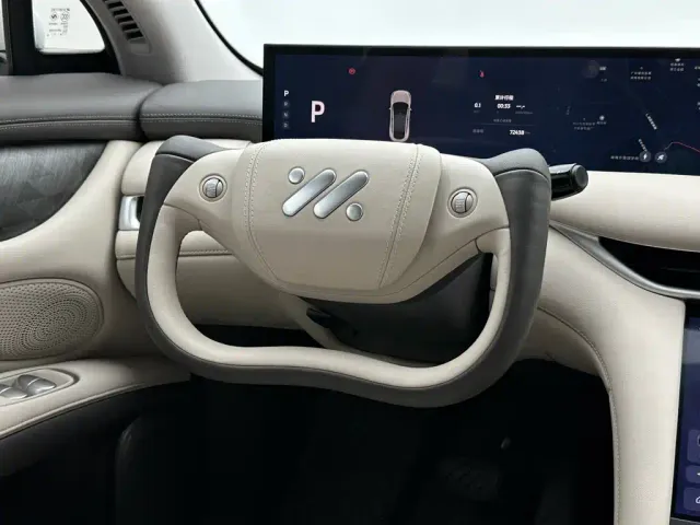 IM Motors LS6 — Фото автомобиля 20