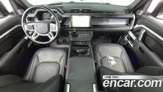 Land Rover Defender — Фото автомобиля 7