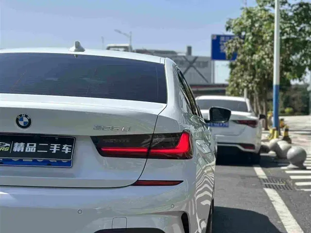 BMW 3 Series — Фото автомобиля 11