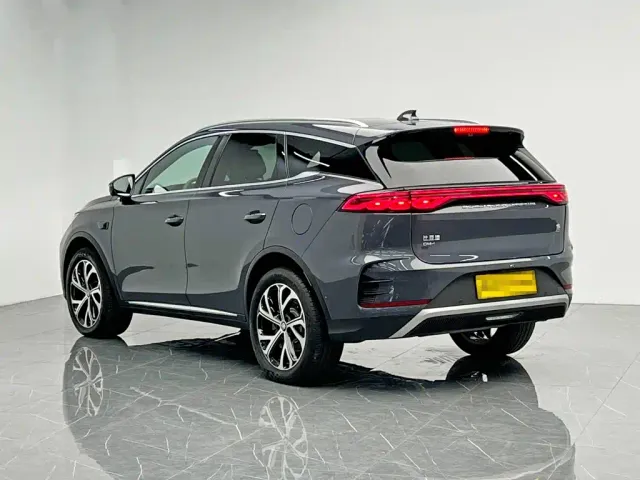 BYD Tang — Фото автомобиля 4