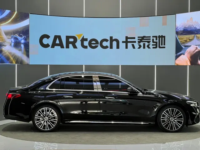 Mercedes-Benz E-Class — Фото автомобиля 26