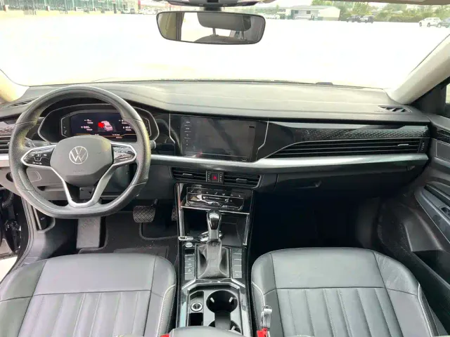 Volkswagen Passat — Фото автомобиля 13